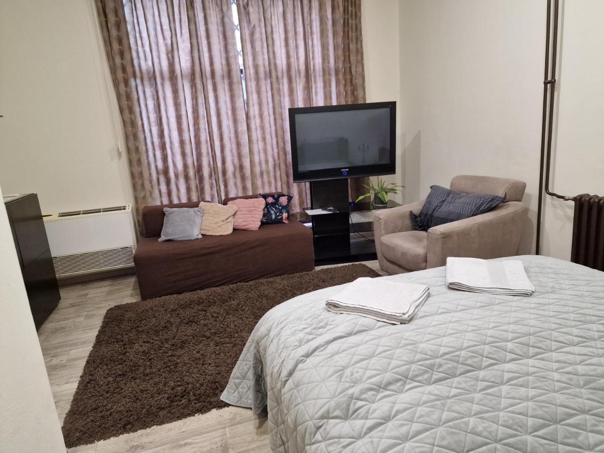 Bg Smart Apartment เบลเกรด ภายนอก รูปภาพ